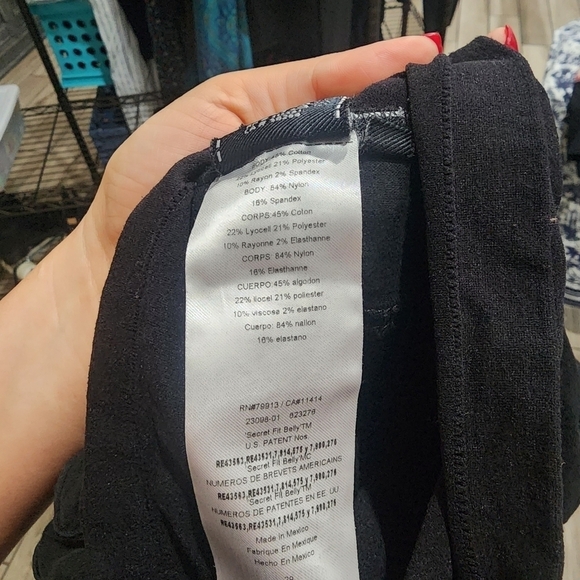 7 For All Mankind Black Skinny Over the Belly Jeans - Picture 4 of 5